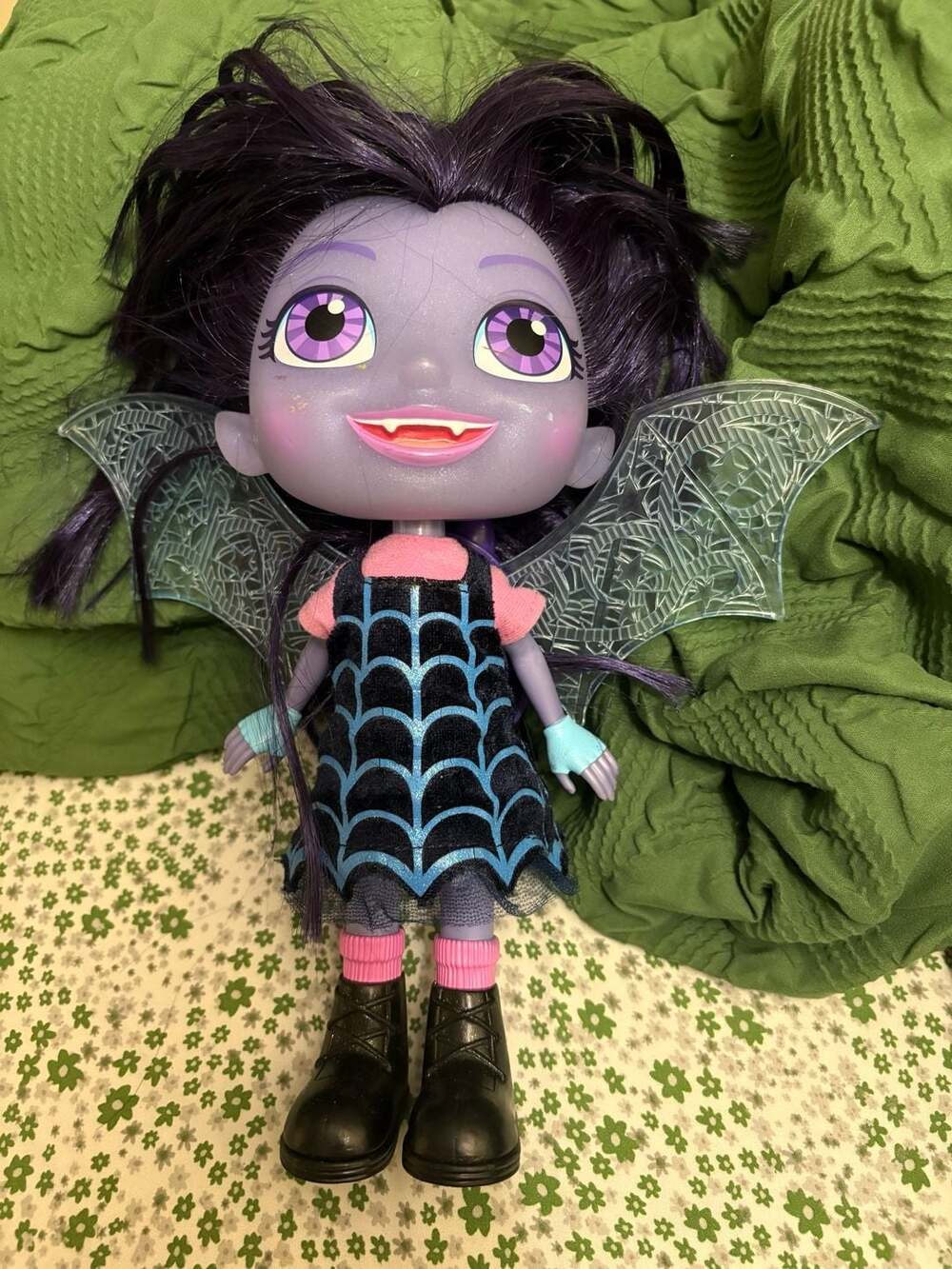 Disney Vampirina 12-Inch Bat-tastic